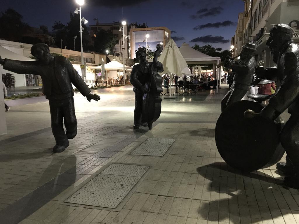 Netanya Motel Pierre Zewnętrze zdjęcie